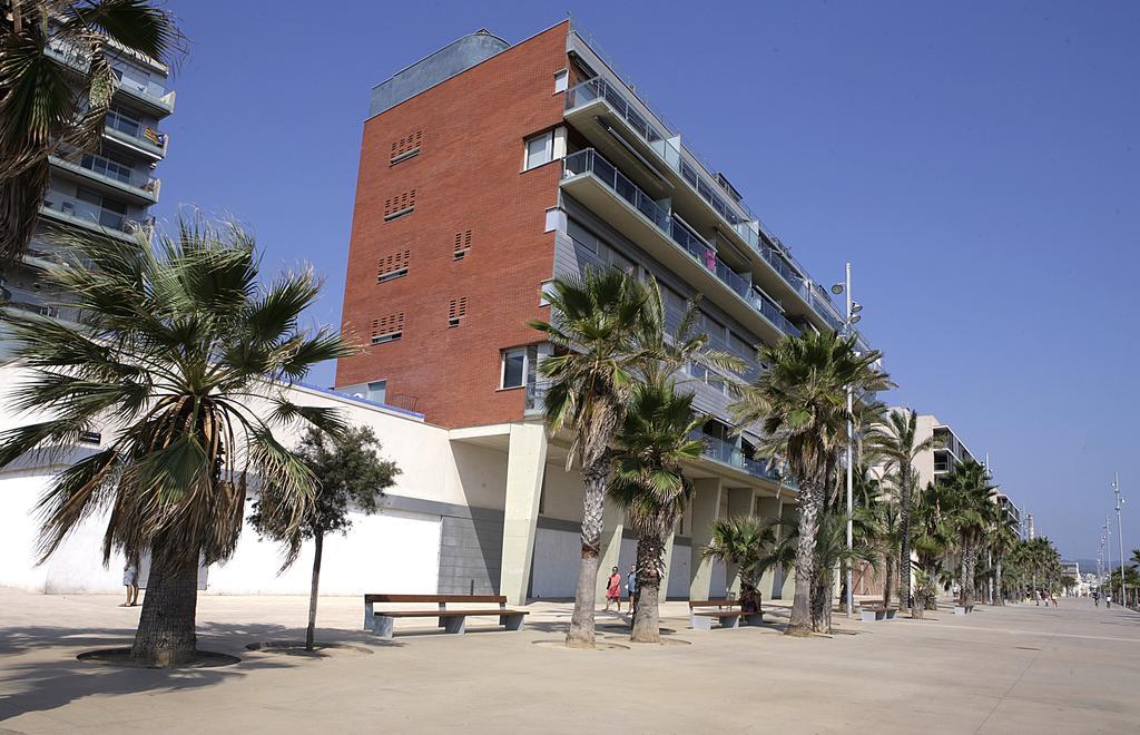 Great Sea-Side Barcelona Apartment Badalona Bagian luar foto