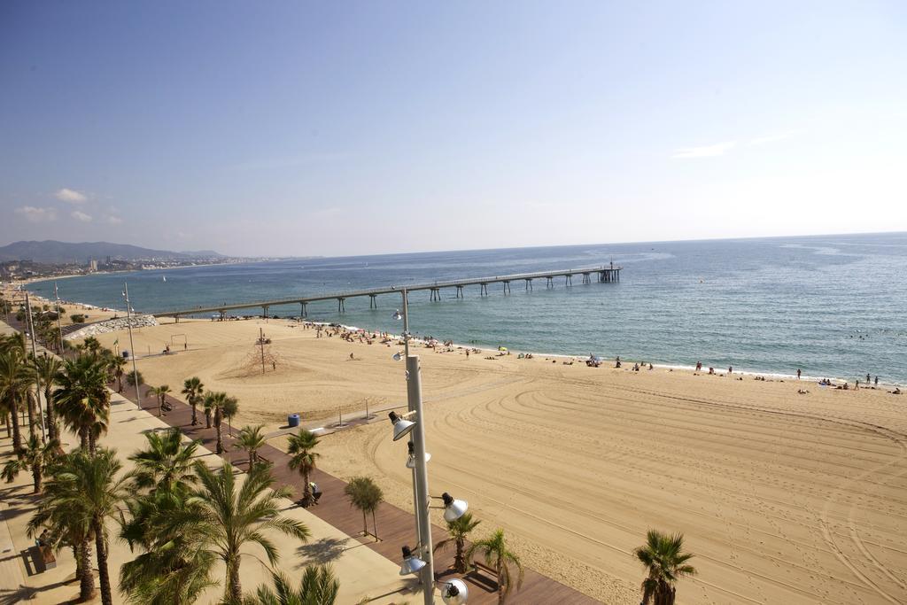 Great Sea-Side Barcelona Apartment Badalona Bagian luar foto
